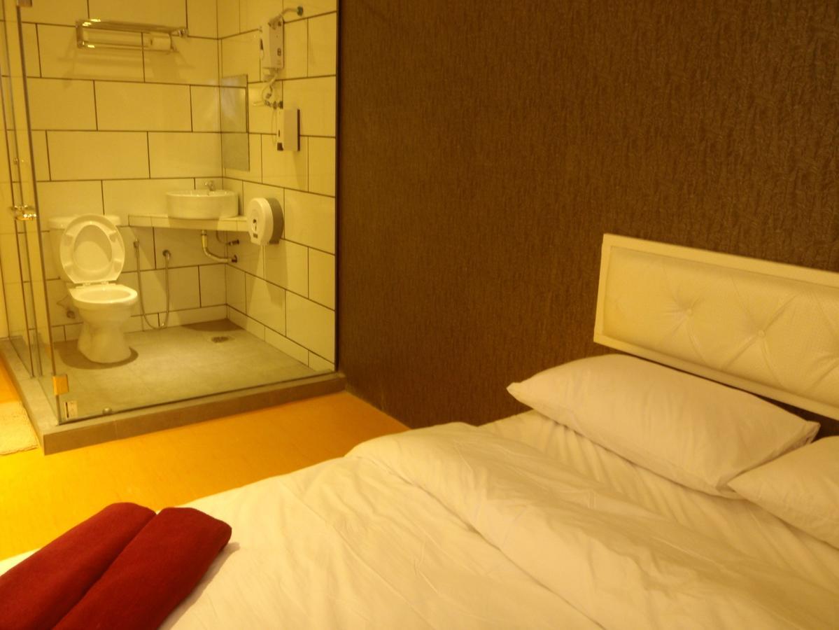 Hotel 77 Rawang Exterior foto